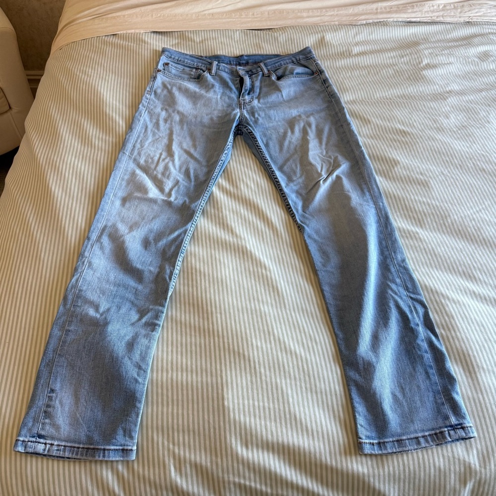 Men's Levi’s Light Blue Jeans (Straight Leg) 34W 32L